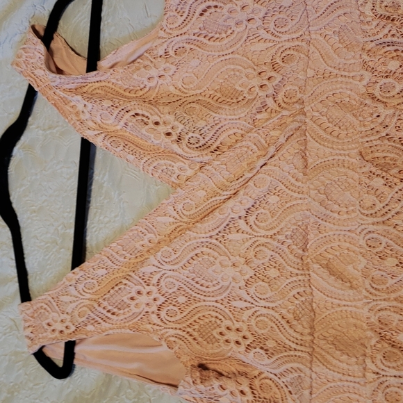 Pink Le Chateau Dress - Picture 1 of 7